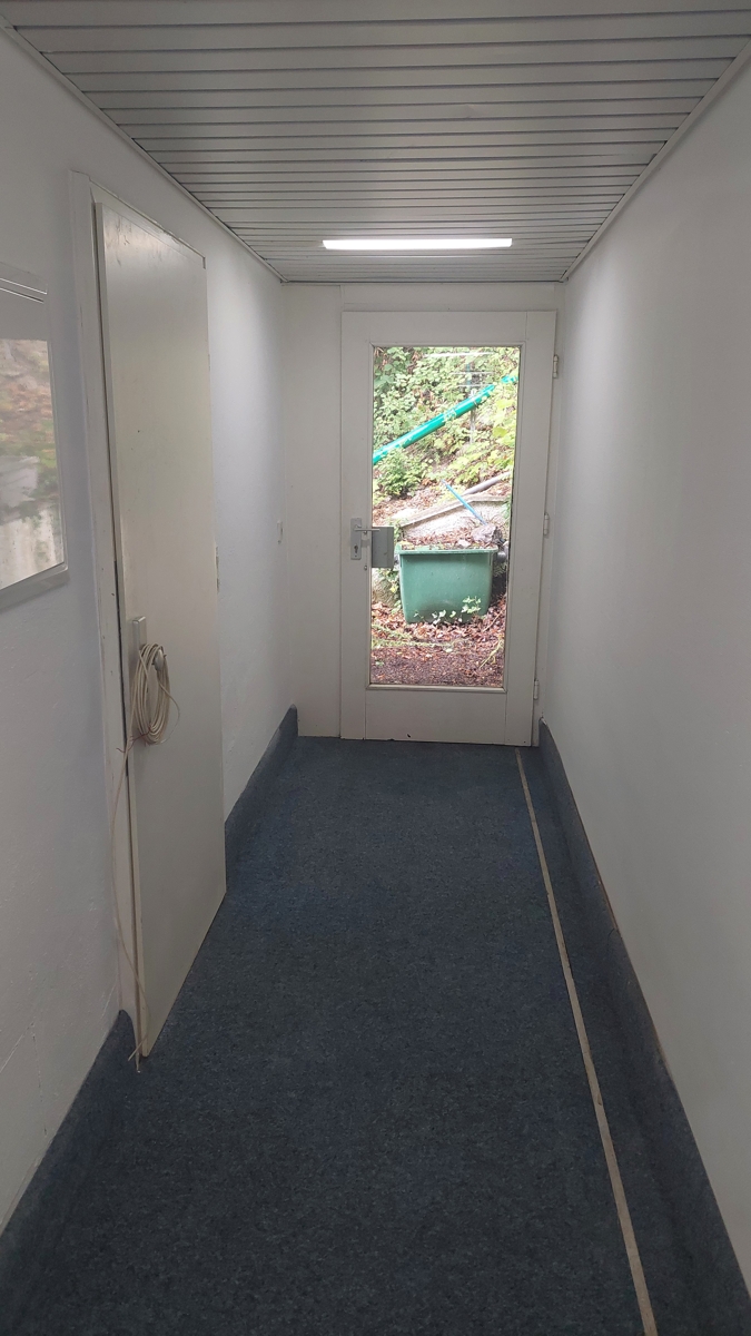 Flur Ausgang zu Mini-Terrasse