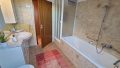 Badezimmer zu Tür